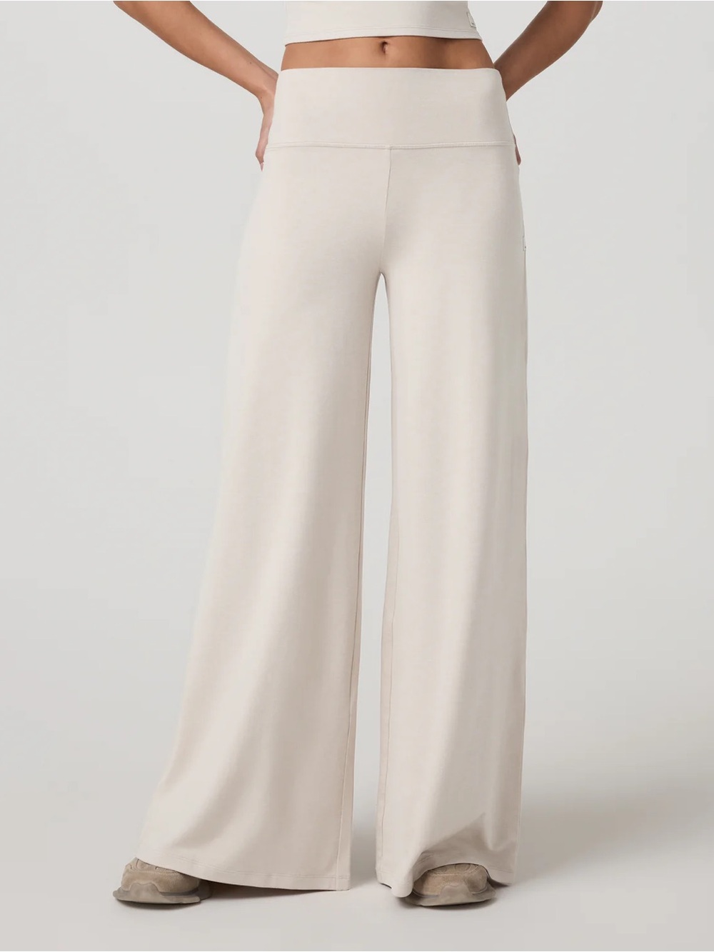 VUORI Halo Easy Wide Leg Pant- Short
